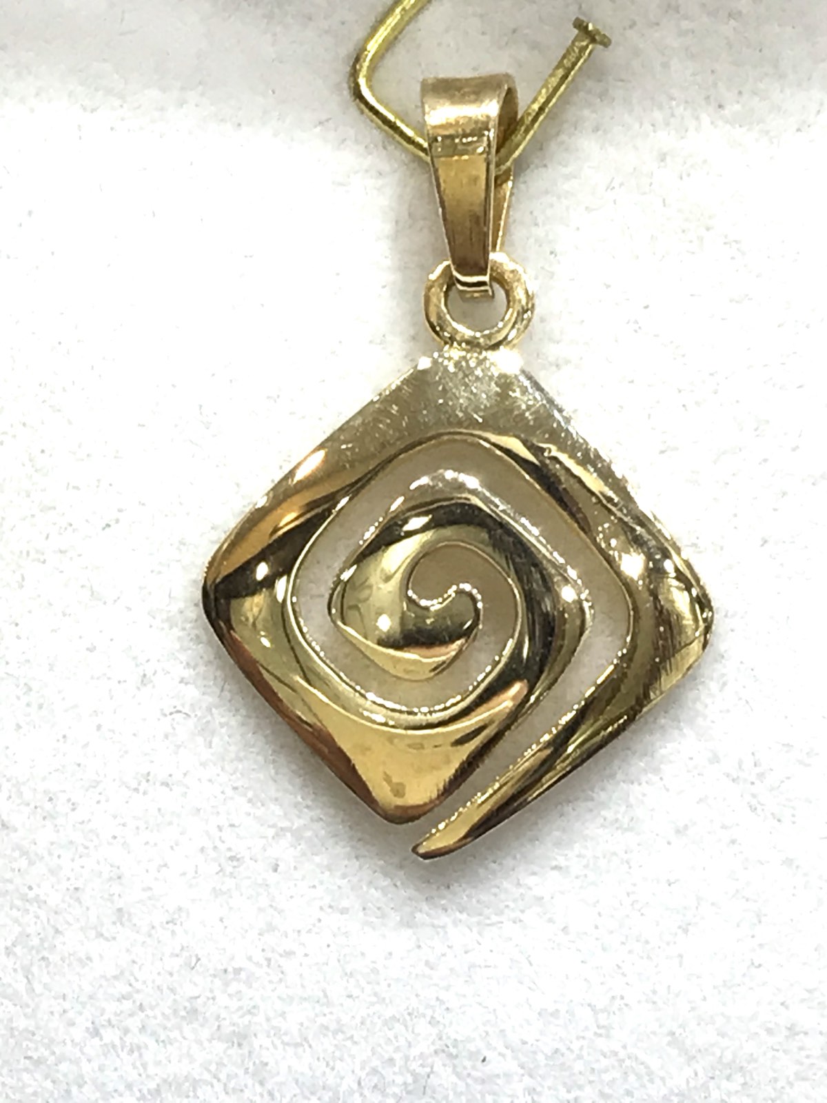 Greek Design Pendant in Solid Gold 14 Karat (585)